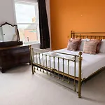 Portland Square Apartment