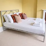 Apartment Portland Square