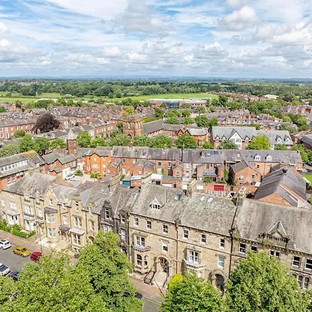 Portland Square شقة